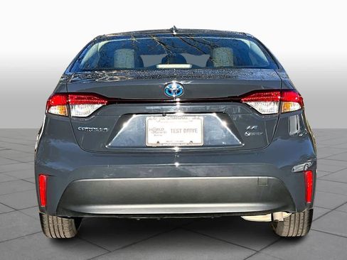 Certified 2025 Toyota Corolla LE image 5