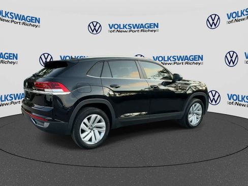 Used 2023 Volkswagen Atlas Cross Sport SE FWD image 8