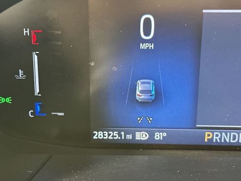 Used 2025 Ford Escape ST-Line FWD image 19