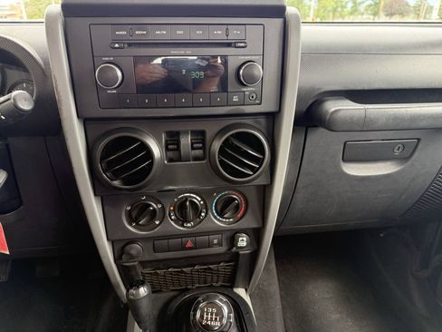 Used 2009 Jeep Wrangler X AWD/4WD image 8