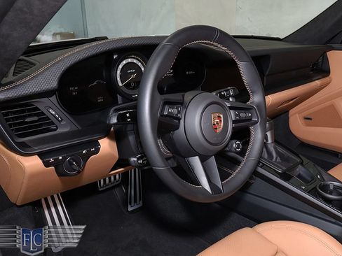 Used 2024 Porsche 911 GT3 RWD image 24