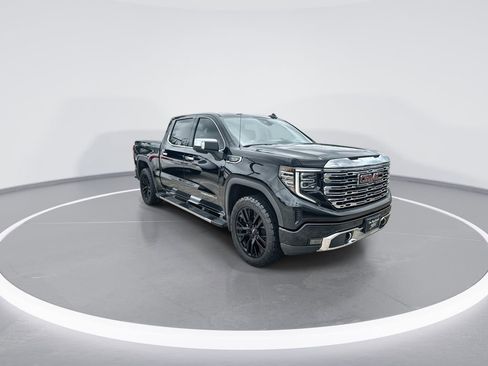 Used 2022 GMC Sierra 1500 Denali w/ Technology Package RWD image 2