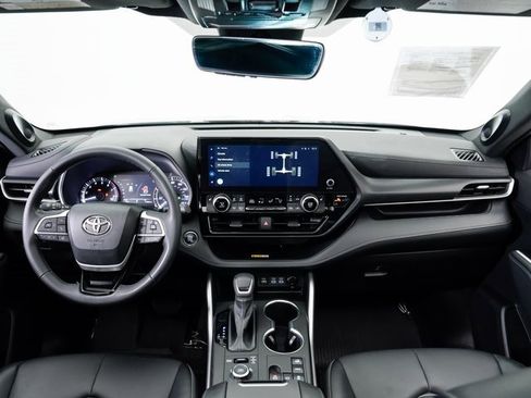 Used 2023 Toyota Highlander XSE image 20