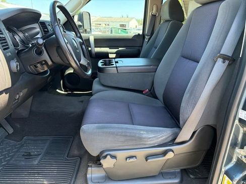 Used 2009 GMC Sierra 2500 SLE w/ SLE Preferred Package AWD/4WD image 18