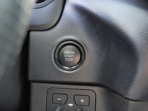 Used 2025 Toyota Tundra SR5 AWD/4WD image 30