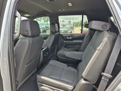 Used 2024 Chevrolet Tahoe RST w/ Luxury Package RWD image 11
