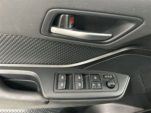 Used 2018 Toyota C-HR XLE image 13