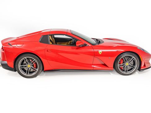 Used 2021 Ferrari 812 GTS RWD image 10
