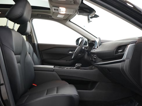 Used 2023 Nissan Rogue SV w/ SV Premium B Package AWD/4WD image 11