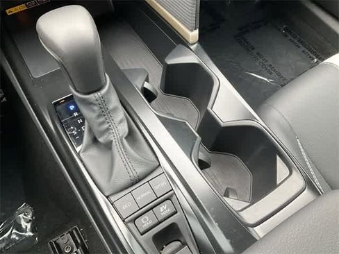 Used 2026 Toyota Camry SE w/ Convenience Package image 24