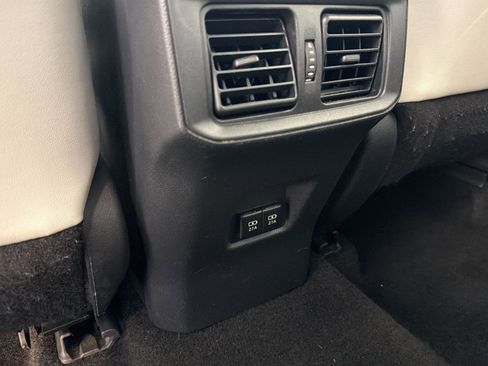 Used 2021 Toyota RAV4 XLE Premium FWD image 31
