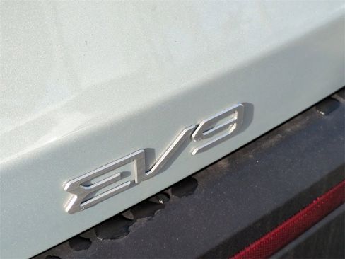 New 2026 Kia EV9 Light image 32