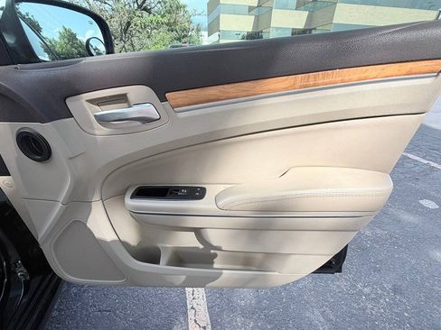 Used 2012 Chrysler 300 Limited w/ Luxury Group RWD image 32