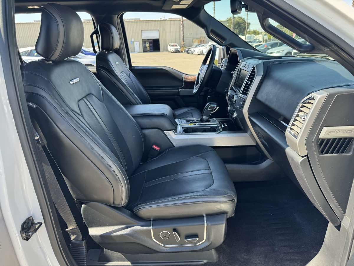 Used 2015 Ford F150 Platinum w/ Equipment Group 701A Luxury AWD/4WD image 14