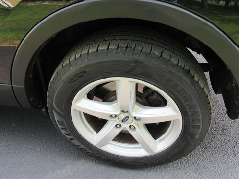 Used 2016 Ford Explorer XLT w/ Equipment Group 202A AWD/4WD image 8