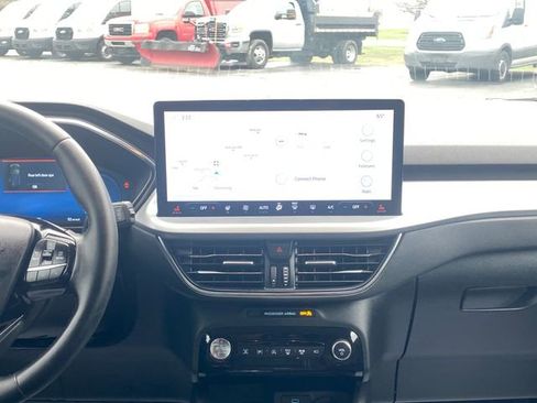 Used 2023 Ford Escape Platinum AWD/4WD image 23