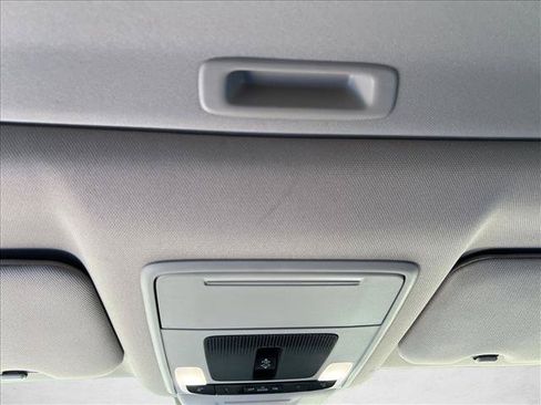 Used 2023 Honda CR-V EX image 12