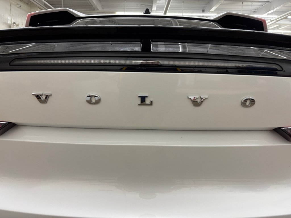 Certified 2023 Volvo C40 P8 Recharge Ultimate AWD/4WD image 33