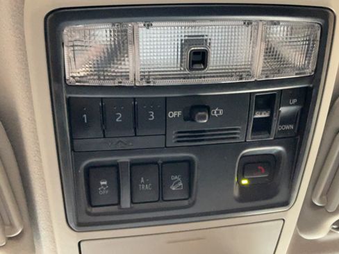 Used 2020 Toyota 4Runner Limited AWD/4WD image 18