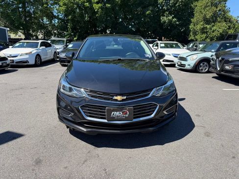 Used 2017 Chevrolet Cruze Premier FWD image 8
