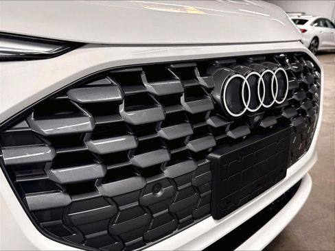 Certified 2025 Audi Q5 Premium AWD/4WD image 31