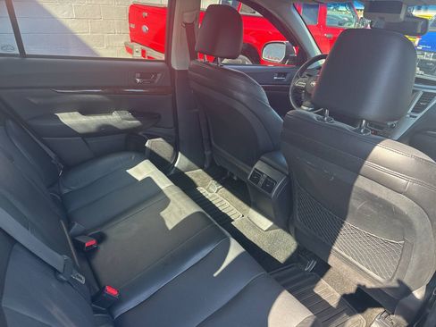 Used 2013 Subaru Legacy 2.5i Limited AWD/4WD image 22