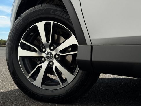Used 2016 Toyota RAV4 XLE AWD/4WD image 30