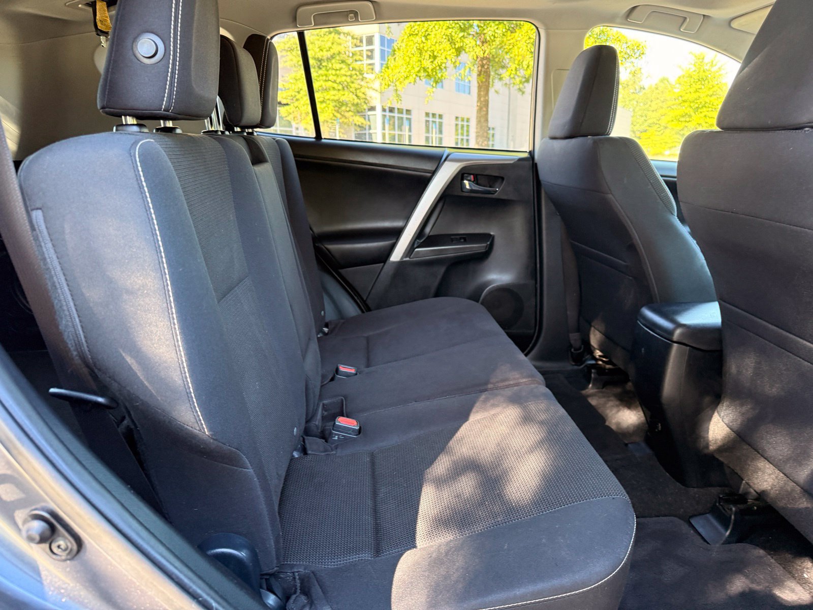 Used 2017 Toyota RAV4 XLE FWD image 39