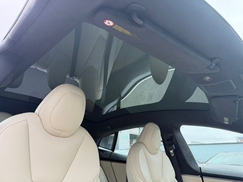 Used 2020 Tesla Model S Long Range Plus image 32