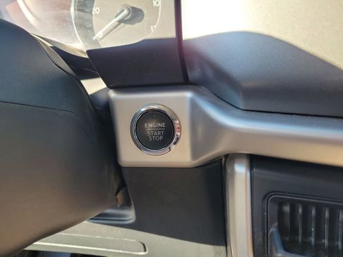 Used 2024 Ford Expedition Max XLT image 24