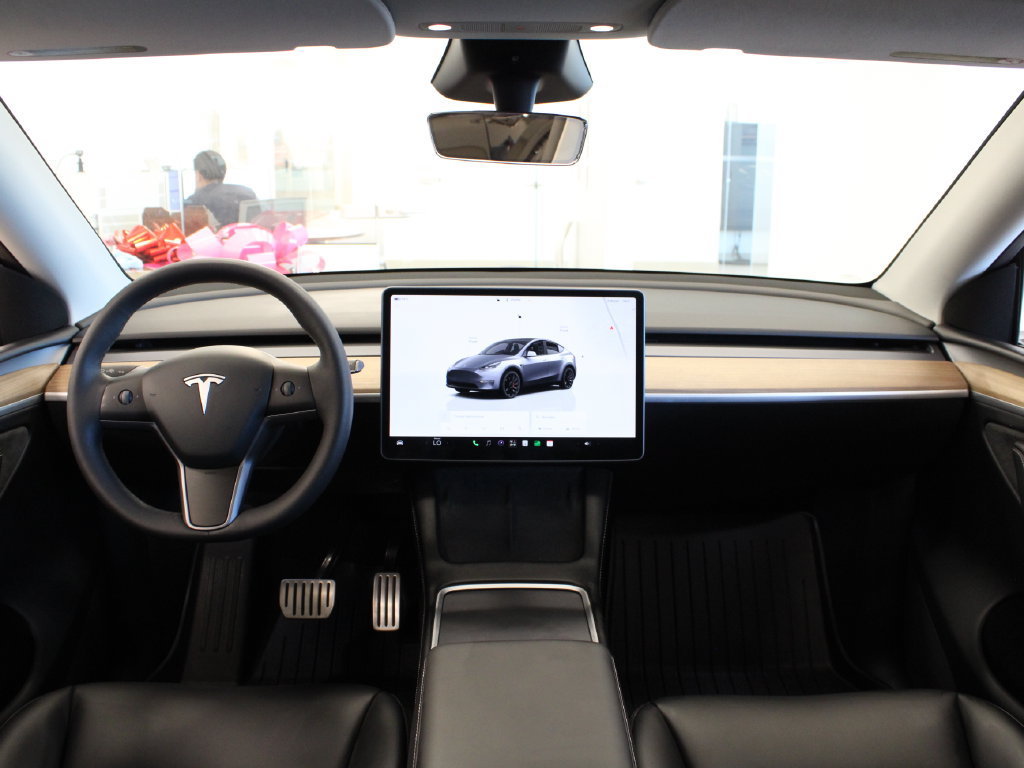 Used 2025 Tesla Model Y Performance AWD/4WD image 20