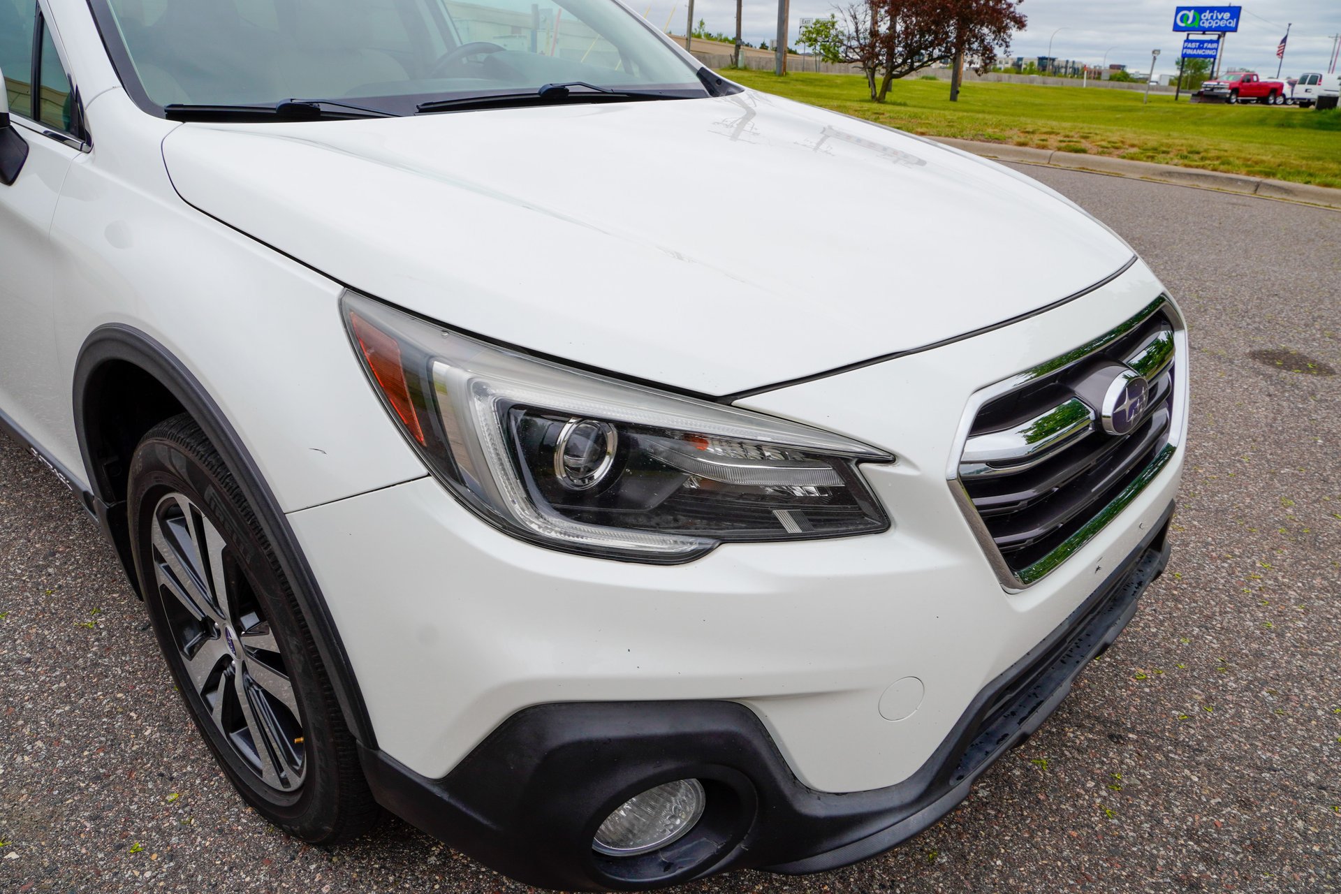 Used 2018 Subaru Outback 3.6R Limited AWD/4WD image 29