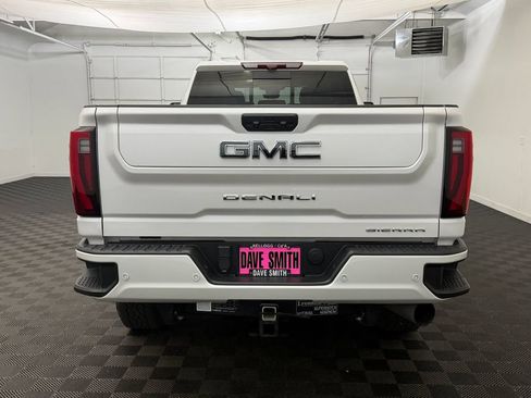 Used 2024 GMC Sierra 3500 Denali Ultimate AWD/4WD image 9