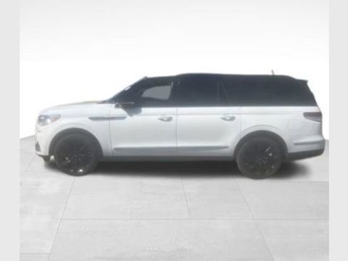 Used 2022 Lincoln Navigator L Black Label image 1
