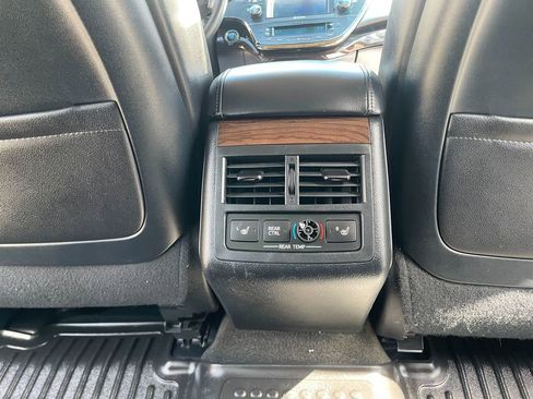 Used 2013 Toyota Avalon Limited w/ Technology Pkg FWD image 26