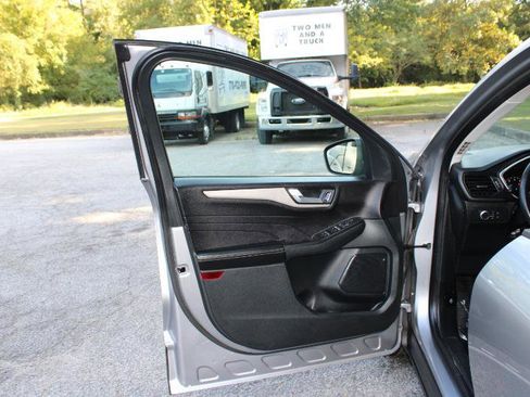 Used 2021 Ford Escape SE w/ Cold Weather Package image 21