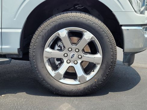 Used 2022 Ford F150 XLT w/ Equipment Group 302A High AWD/4WD image 10
