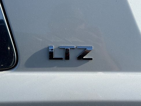 Used 2015 Chevrolet Tahoe LTZ AWD/4WD image 6