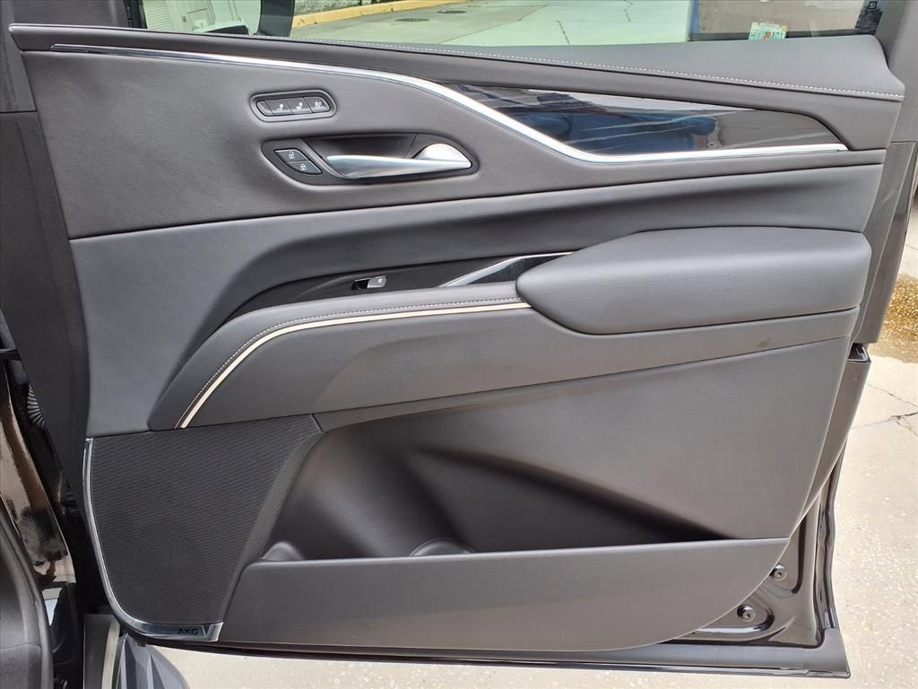 Used 2024 Cadillac Escalade Sport AWD/4WD image 11