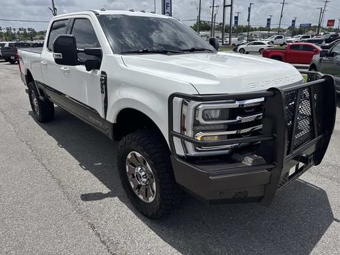 Used 2024 Ford F250 King Ranch w/ FX4 Off-Road Package AWD/4WD image 3