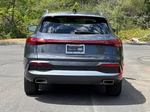 Certified 2025 Audi Q5 Premium w/ Convenience Package AWD/4WD image 8