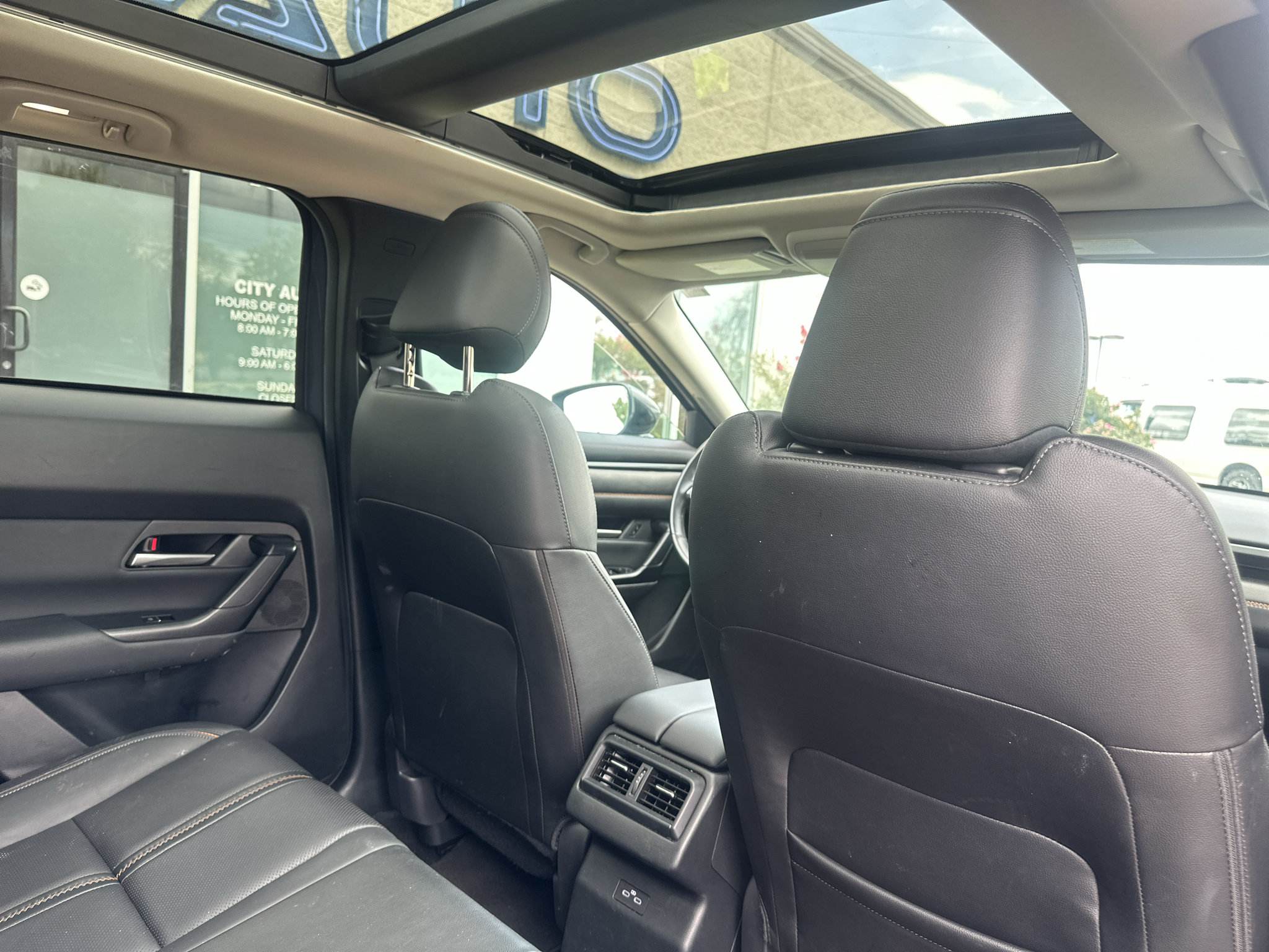 Used 2025 MAZDA CX-50 AWD 2.5 Hybrid w/ Premium Pkg image 14