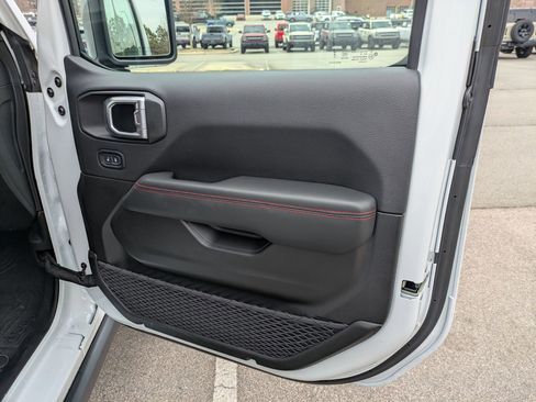 Used 2024 Jeep Wrangler Rubicon 392 image 39