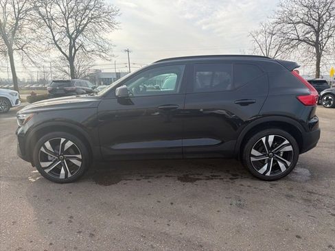 Used 2023 Volvo XC40 B5 Plus w/ Driver Assist Package image 12