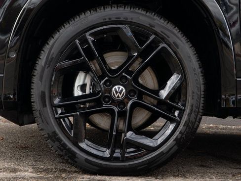 New 2026 Volkswagen Tiguan SE R-Line image 7