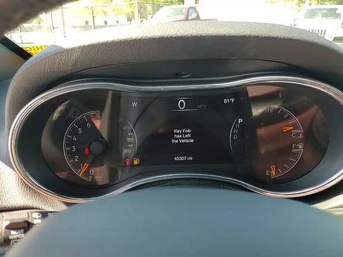 Used 2022 Jeep Grand Cherokee Limited image 19