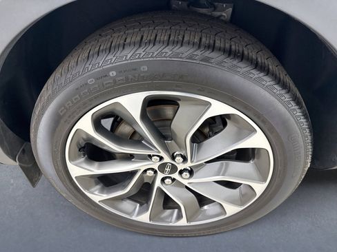 Used 2021 Lincoln Nautilus Reserve image 21