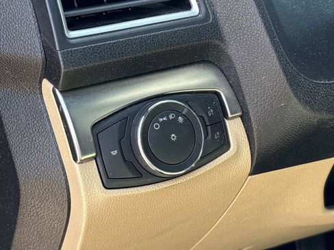 Used 2016 Ford Explorer FWD image 17