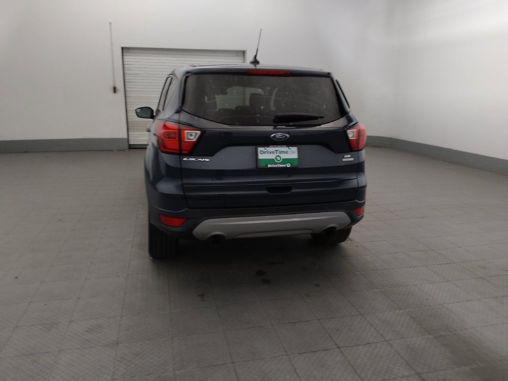 Used 2019 Ford Escape SE FWD image 6