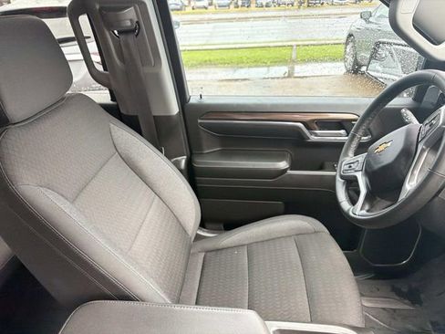 Used 2024 Chevrolet Silverado 1500 LT RWD image 13